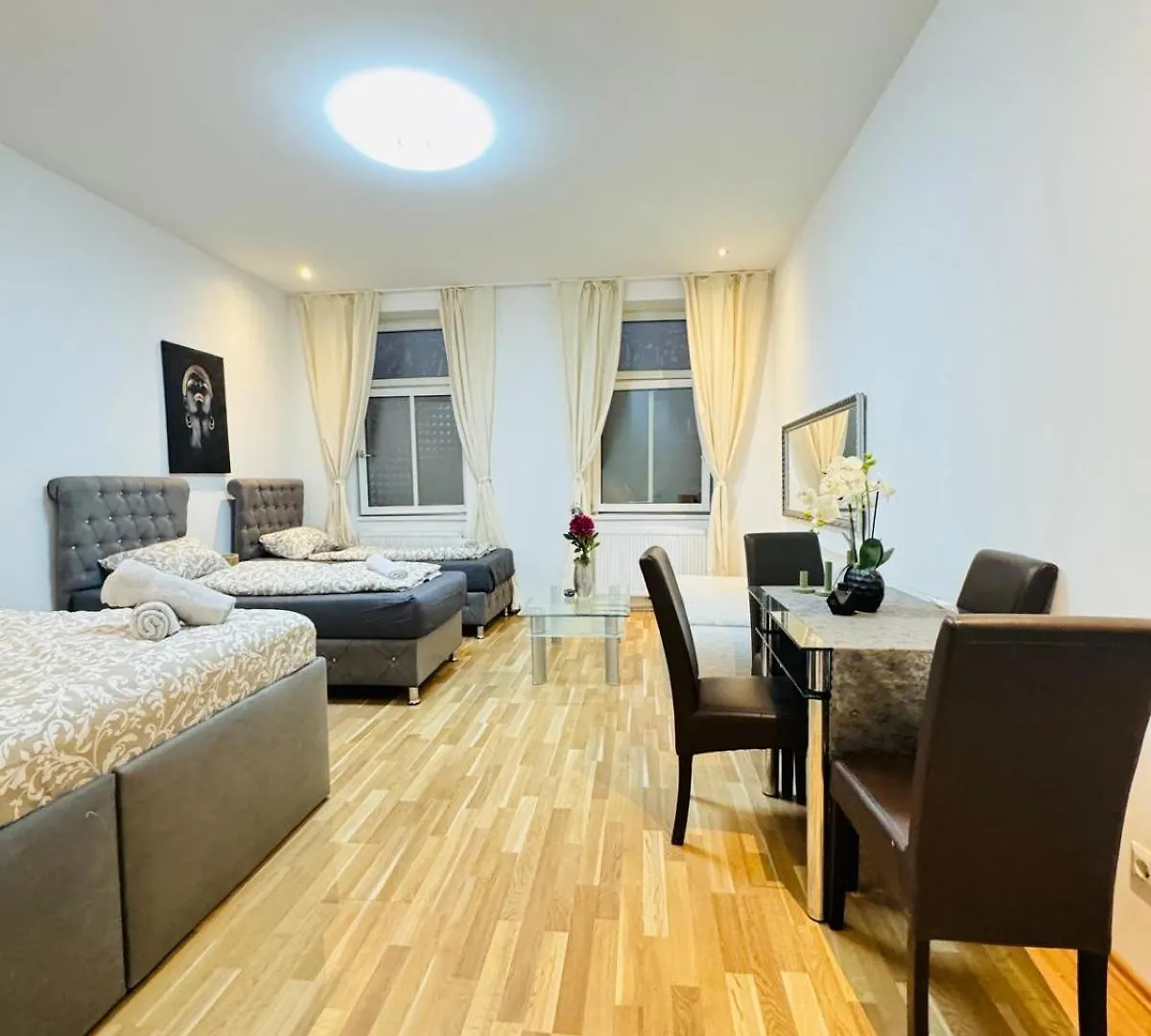 Chic Studio Apt For 5P, 12-Min Walk To Augarten Vienna Austria