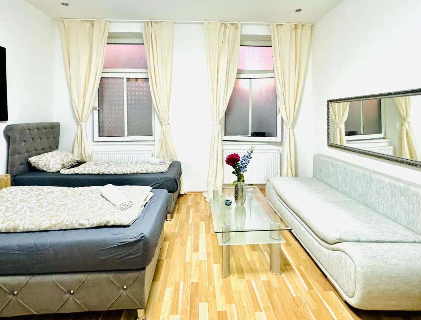Chic Studio Apt For 5P, 12-Min Walk To Augarten Vienna Apartment